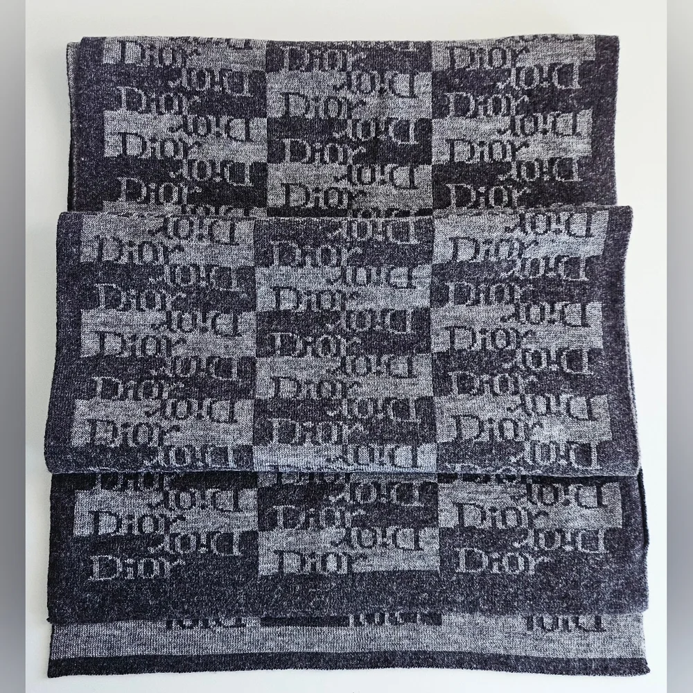Dior Gray Monogram Wool Scarf - Picture 3 of 5
